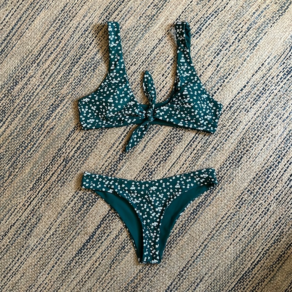 Zaful Cheeky Bikini, Green Daisy, M